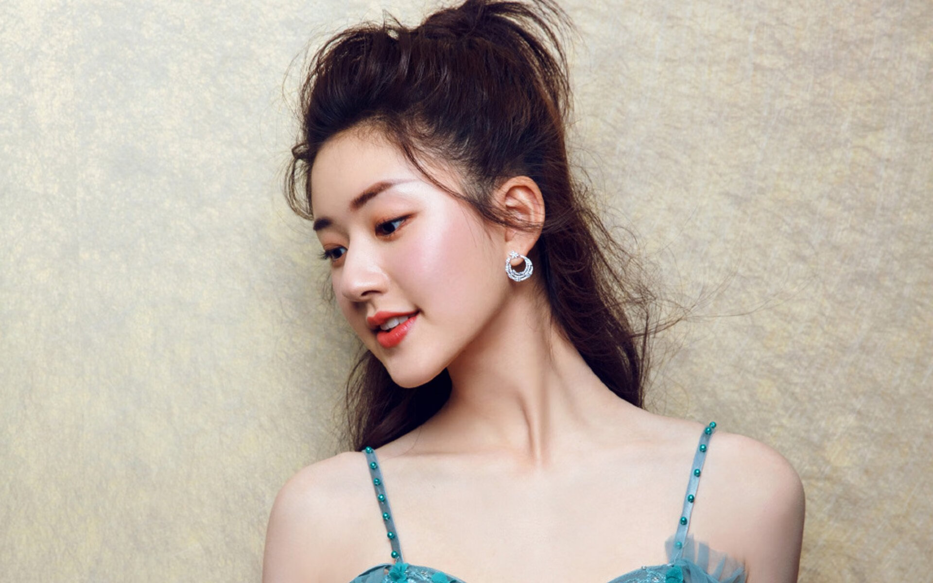 罗马掀翻英格兰，蒂亚戈让比赛提前失去悬念